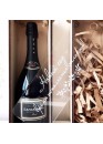 Коробка- пенал под бутылку вина/шампанского с прозрачной крышкой. Надпись любая.